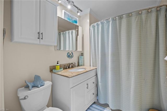 8560 Victory Hill LN, Hayes, VA 23072