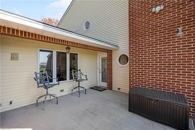 8560 Victory Hill LN, Hayes, VA 23072