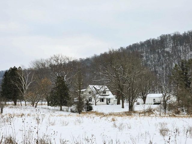 47298 Honey Farm Road, Gays Mills, WI 54631