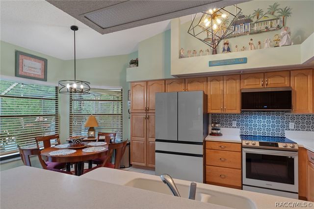 11 Tupelo Court, Homosassa, FL 34446
