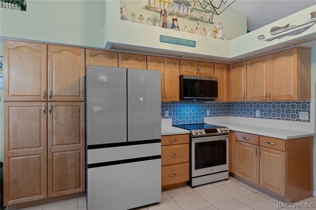 11 Tupelo Court, Homosassa, FL 34446