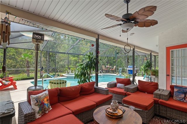 11 Tupelo Court, Homosassa, FL 34446