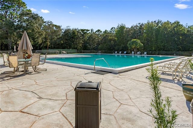 11 Tupelo Court, Homosassa, FL 34446
