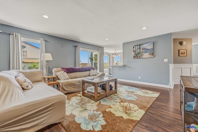 5004 Glenbrook Trail W, Mchenry, IL 60050