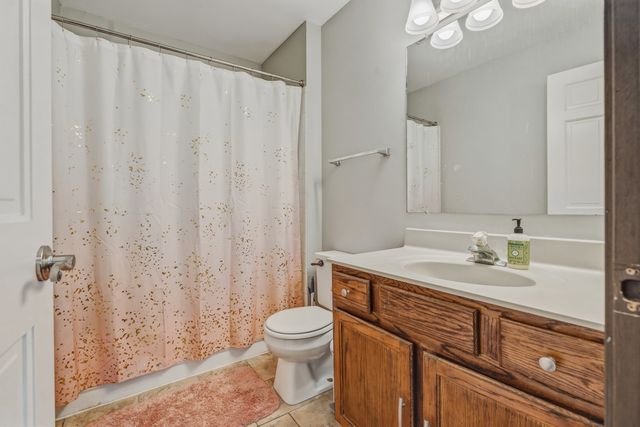 5004 Glenbrook Trail W, Mchenry, IL 60050