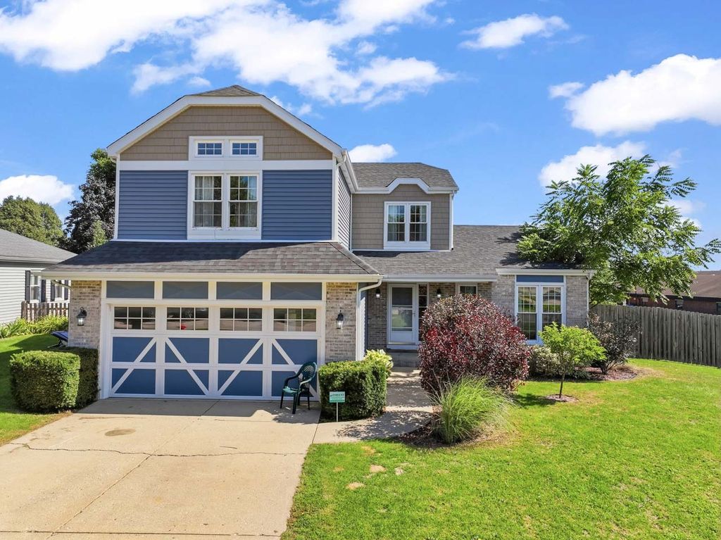 5004 Glenbrook Trail W, Mchenry, IL 60050