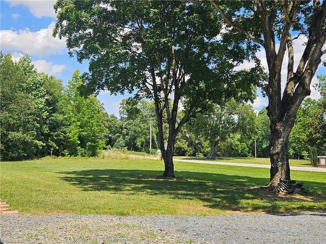 480 S NC Highway 150, Lexington, NC 27295