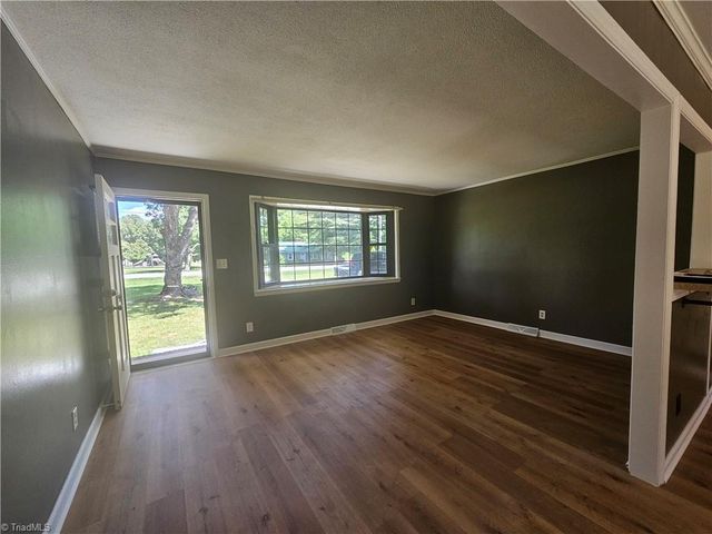 480 S NC Highway 150, Lexington, NC 27295