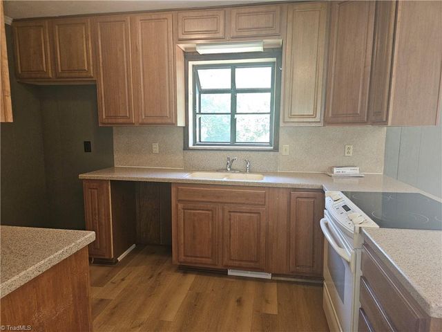 480 S NC Highway 150, Lexington, NC 27295