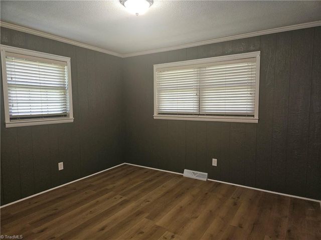 480 S NC Highway 150, Lexington, NC 27295