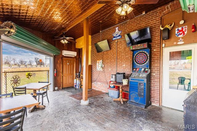 6023 Virginia Avenue, St Louis, MO 63111