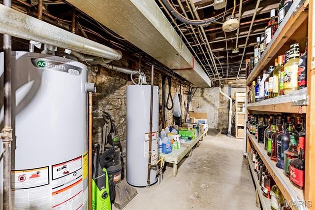 6023 Virginia Avenue, St Louis, MO 63111