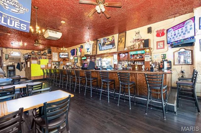 6023 Virginia Avenue, St Louis, MO 63111