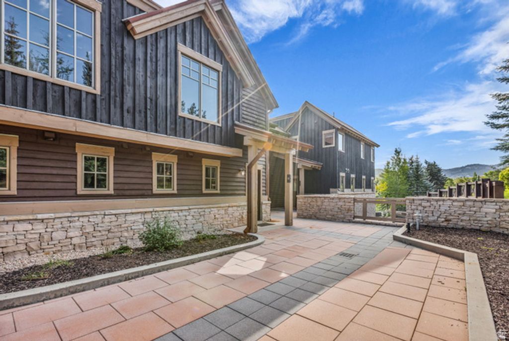 1825 THREE KINGS DR #103, Park City, UT 84060 — photo 2