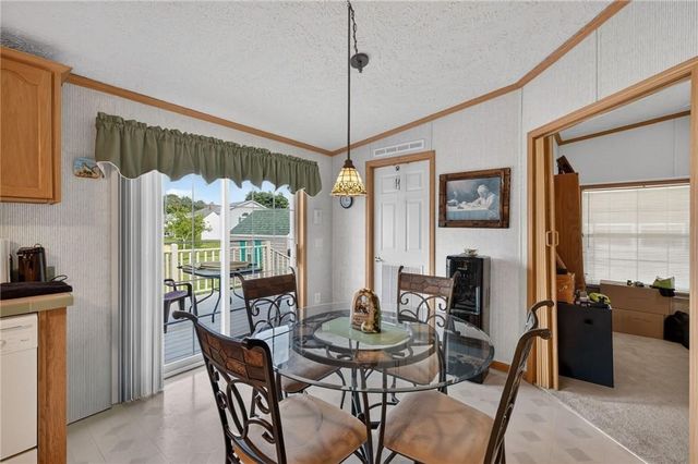 32 Red Tail Trail, Tiverton, RI 02878