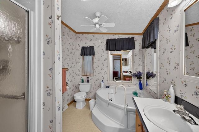 32 Red Tail Trail, Tiverton, RI 02878