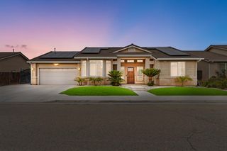 5779 E Garrett Avenue, Fresno, CA 93727