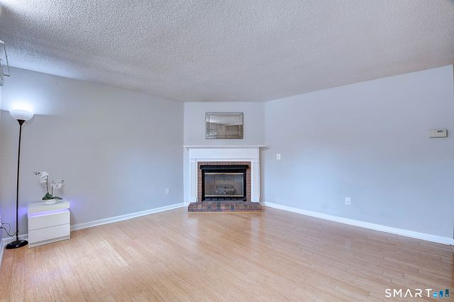 416 Georgetown Drive 416, Glastonbury, CT 06033