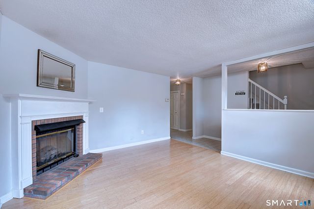 416 Georgetown Drive 416, Glastonbury, CT 06033