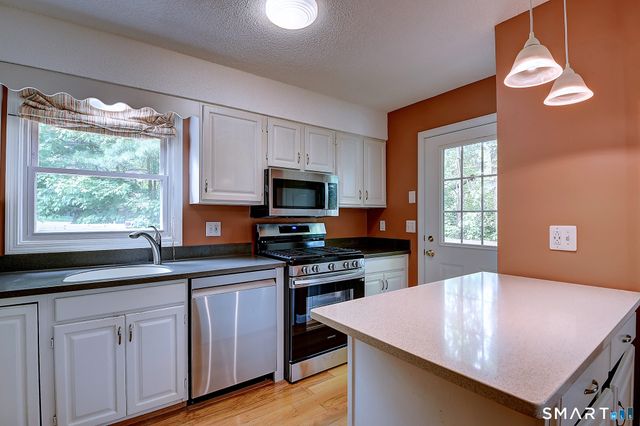 416 Georgetown Drive 416, Glastonbury, CT 06033