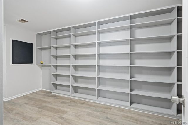 20771 Halsted Road, Northville, MI 48167