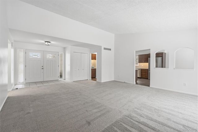 20771 Halsted Road, Northville, MI 48167