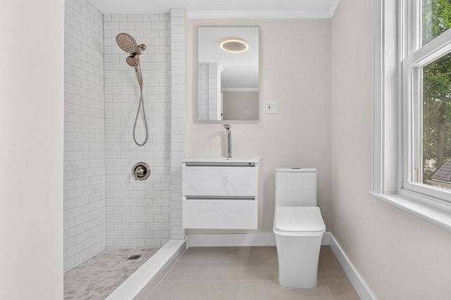 31 Belvoir Rd 2, Milton, MA 02186