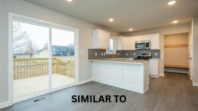 212 Canyon Drive, Norwalk, IA 50211