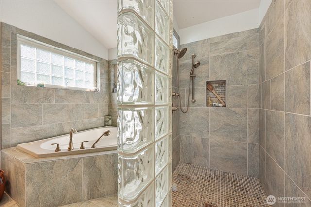 201 E Smith Cove Way, Shelton, WA 98584