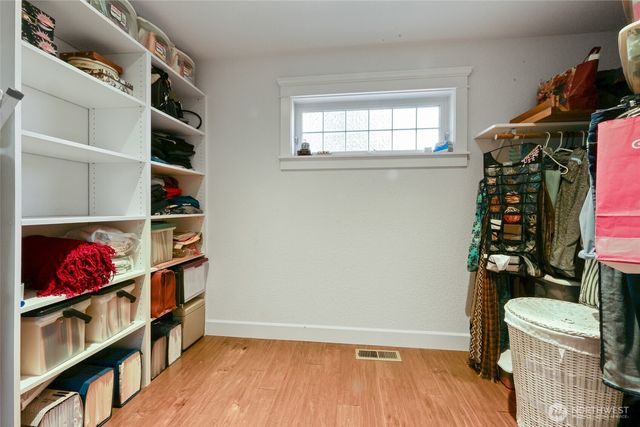 201 E Smith Cove Way, Shelton, WA 98584