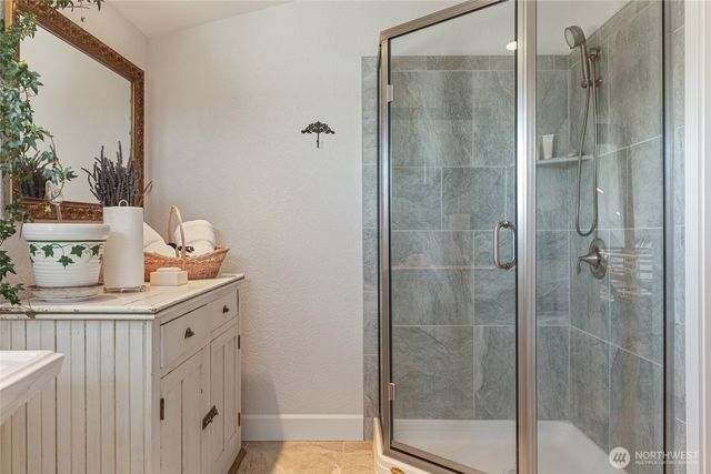 201 E Smith Cove Way, Shelton, WA 98584