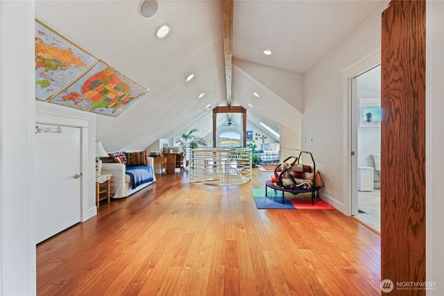 201 E Smith Cove Way, Shelton, WA 98584