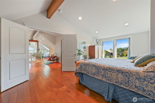 201 E Smith Cove Way, Shelton, WA 98584