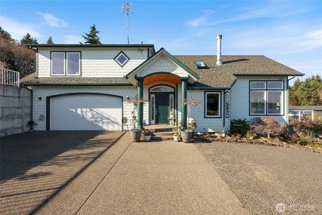 201 E Smith Cove Way, Shelton, WA 98584