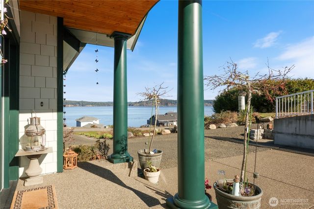 201 E Smith Cove Way, Shelton, WA 98584