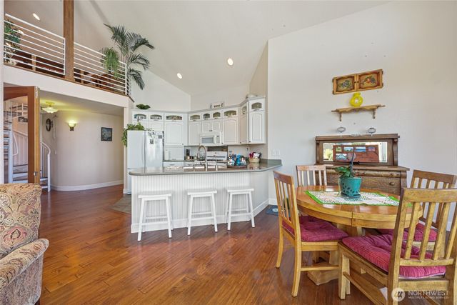 201 E Smith Cove Way, Shelton, WA 98584