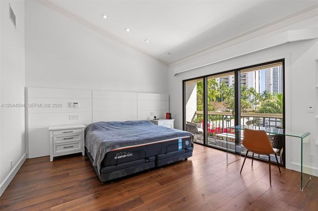 21145 Helmsman Dr N11, Aventura, FL 33180