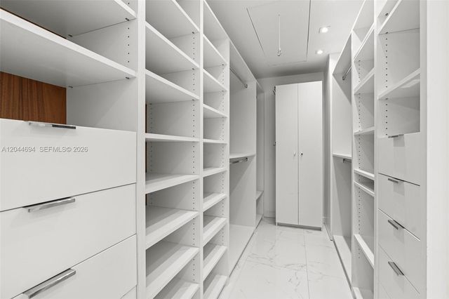 21145 Helmsman Dr N11, Aventura, FL 33180