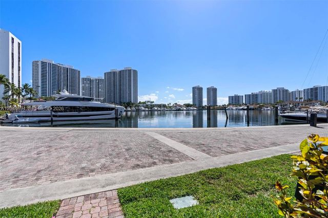 21145 Helmsman Dr N11, Aventura, FL 33180