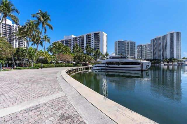 21145 Helmsman Dr N11, Aventura, FL 33180