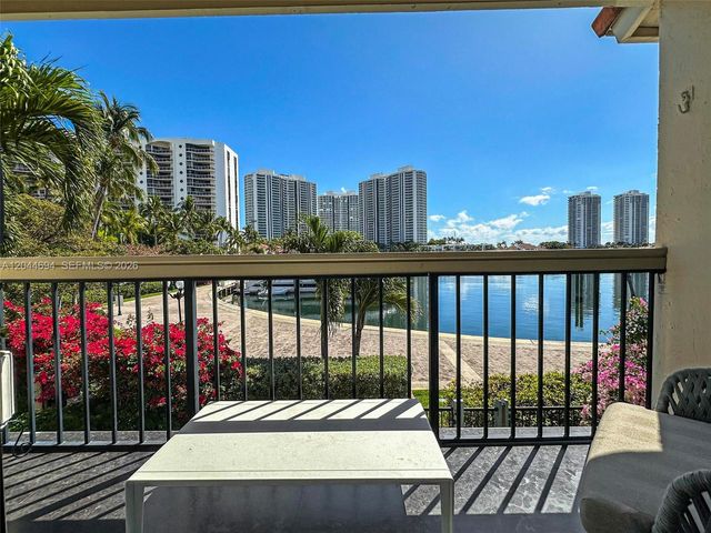 21145 Helmsman Dr N11, Aventura, FL 33180