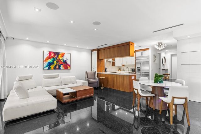 21145 Helmsman Dr N11, Aventura, FL 33180