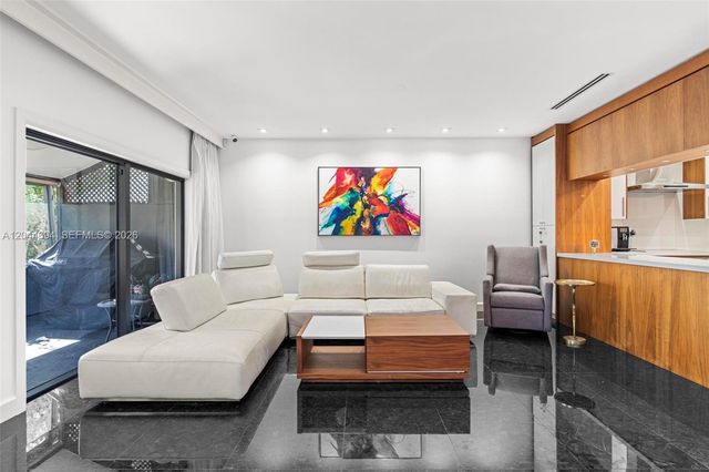 21145 Helmsman Dr N11, Aventura, FL 33180