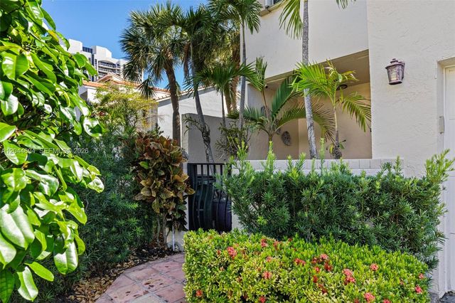 21145 Helmsman Dr N11, Aventura, FL 33180
