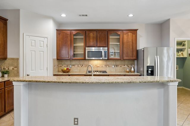 9004 Regal Oaks Drive, Mckinney, TX 75072