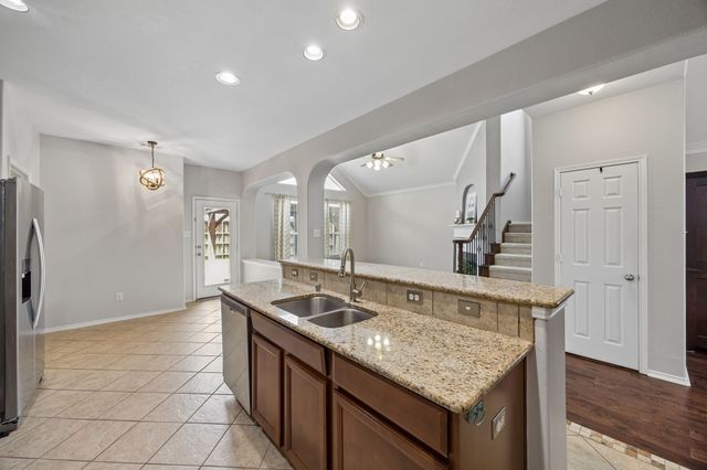 9004 Regal Oaks Drive, Mckinney, TX 75072