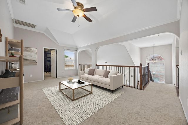 9004 Regal Oaks Drive, Mckinney, TX 75072