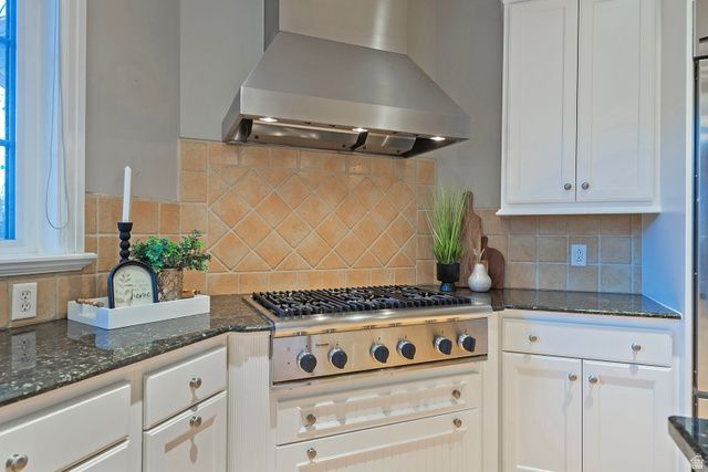 302 SUMMERMEADOW CIR, Bountiful, UT 84010