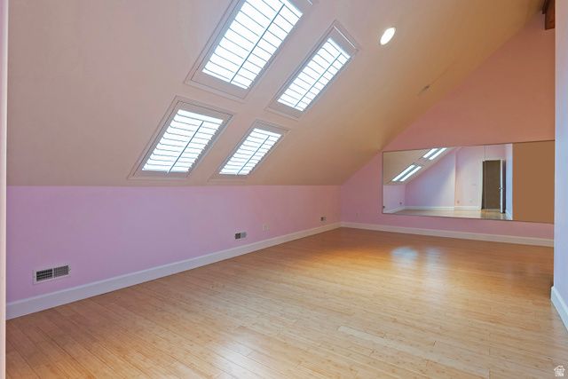 302 SUMMERMEADOW CIR, Bountiful, UT 84010