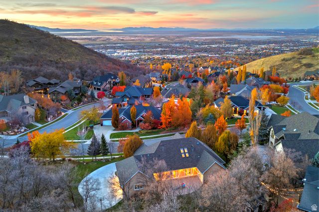 302 SUMMERMEADOW CIR, Bountiful, UT 84010